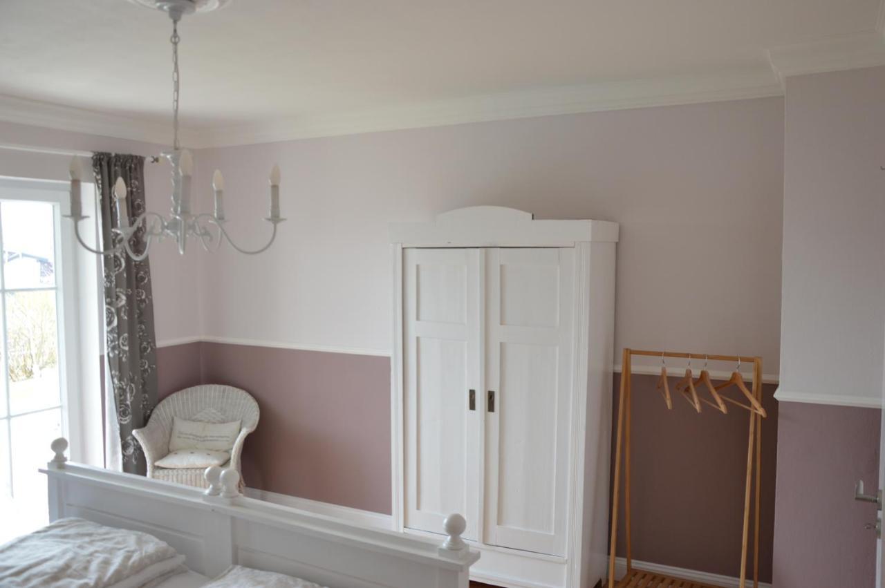 Stilvolles Apartment "Romantic" Neukirchen vorm Wald エクステリア 写真